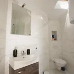 Center Lucia -split Center- Apartment Split
