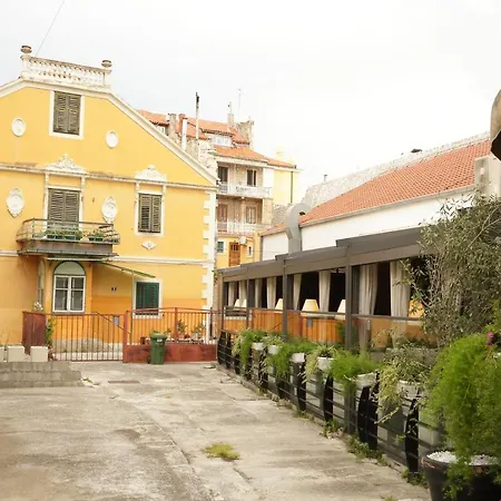 Center Lucia -split Center- Апартаменты Сплит