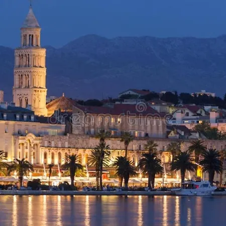 Center Lucia -split Center- Apartment Split