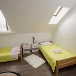 Center Lucia -split Center- *