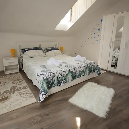 Center Lucia -split Center- Apartman