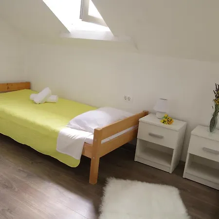 Center Lucia -split Center- Apartman