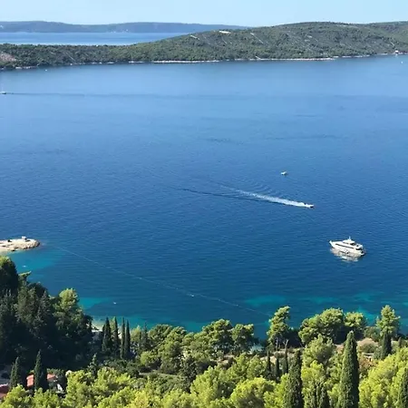 Center Lucia -split Center- * Split