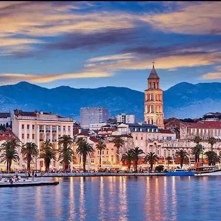 Center Lucia -split Center- Apartman