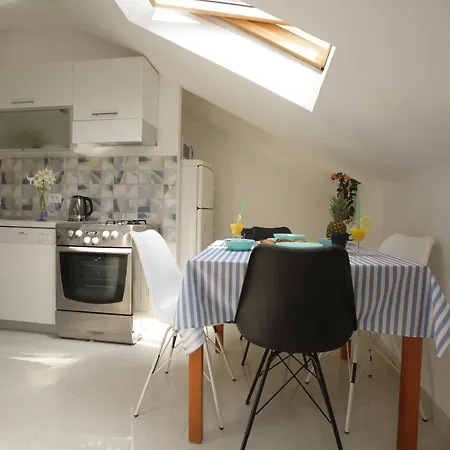 Center Lucia -split Center- Appartement