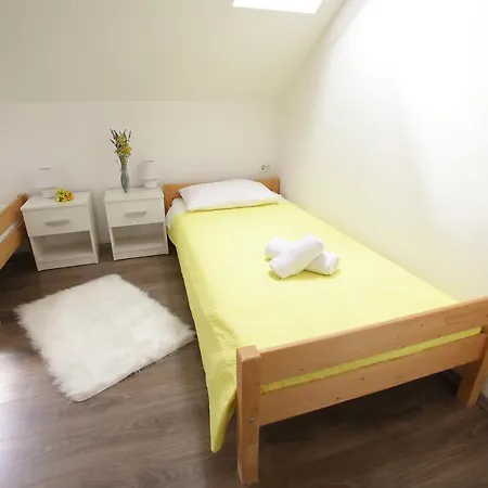 Center Lucia -split Center- Appartement