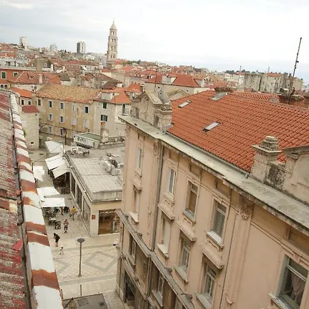Center Lucia -split Center- Appartement